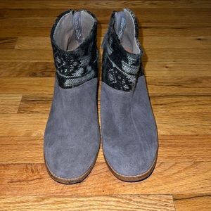 Toms ankle bootie heels size 7